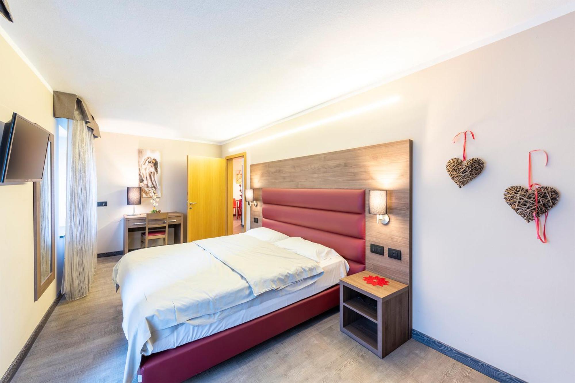 Hotel Alpino Wellness & Spa Peio Fonti Dış mekan fotoğraf