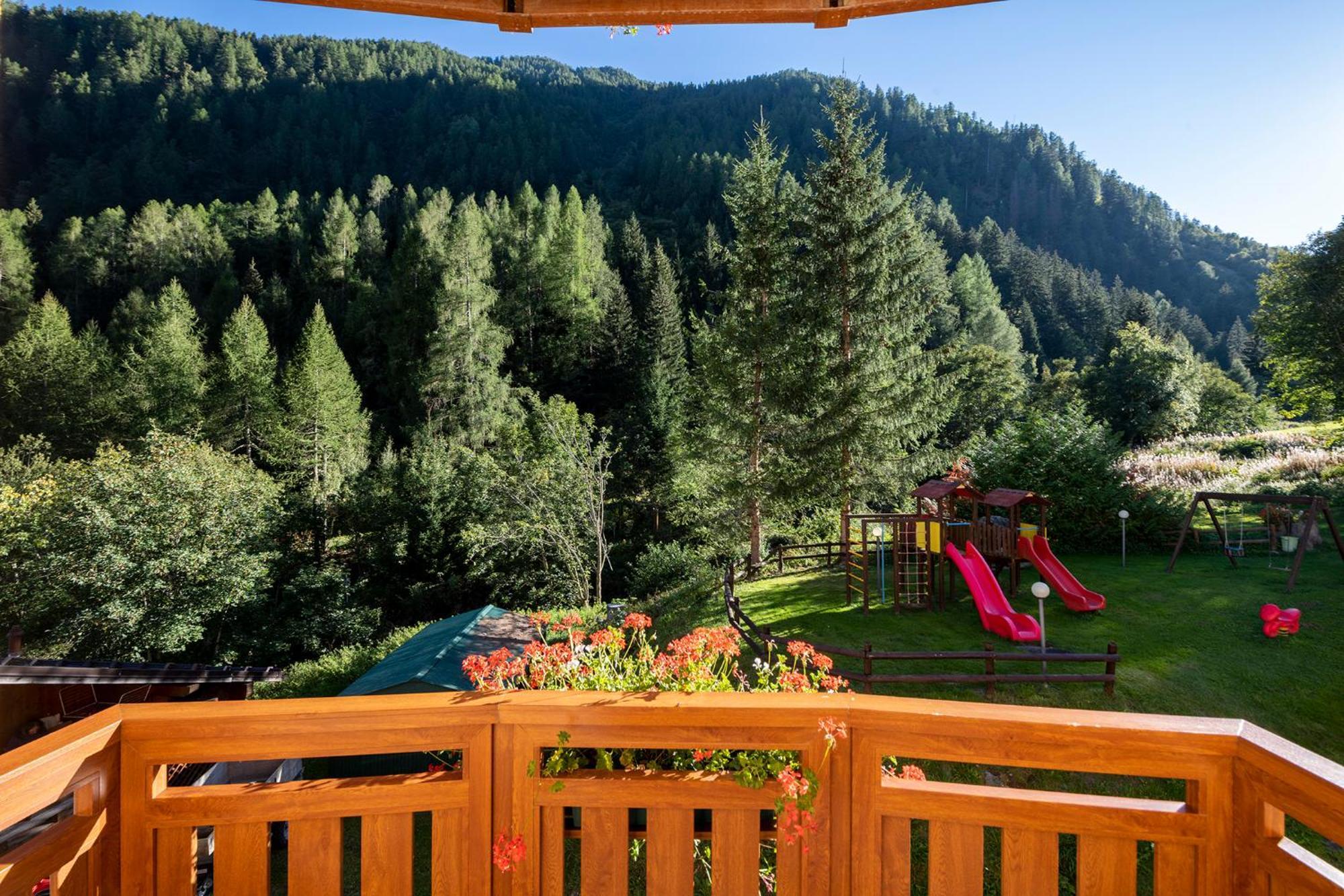 Hotel Alpino Wellness & Spa Peio Fonti Dış mekan fotoğraf